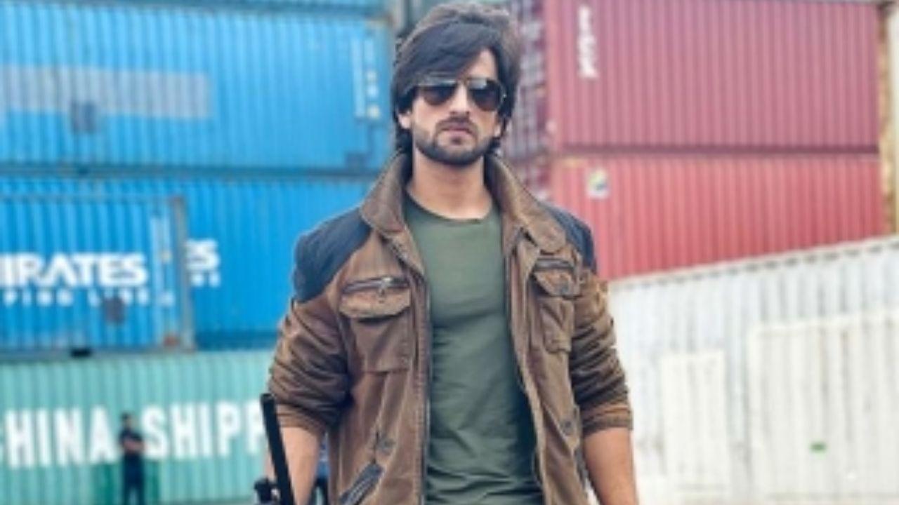 Zayn Ibad Khan is learning how to be romantic from his 'Aashiqana' character